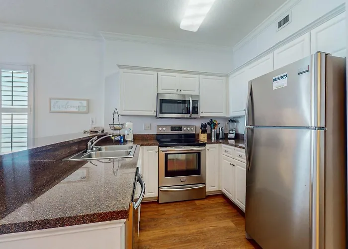 Penthouse-level Waterfront With Epic Gulf-view Balcony Pools & Gym Gulf Shores
