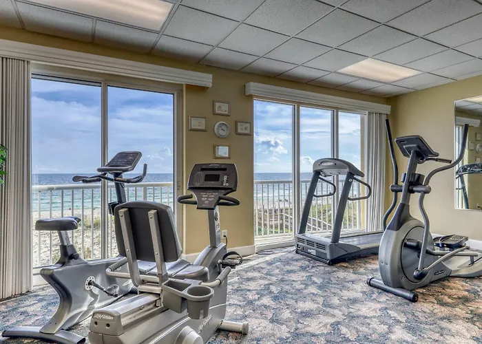 Penthouse-level Waterfront With Epic Gulf-view Balcony Pools & Gym Holiday home *